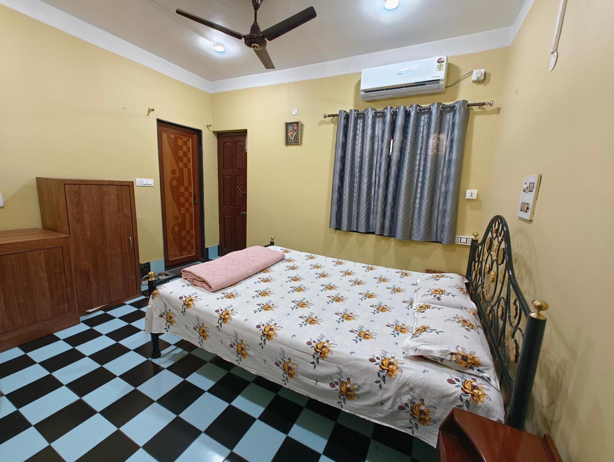 Anjali Homestay - 10 Mins From Airport Силигури Экстерьер фото
