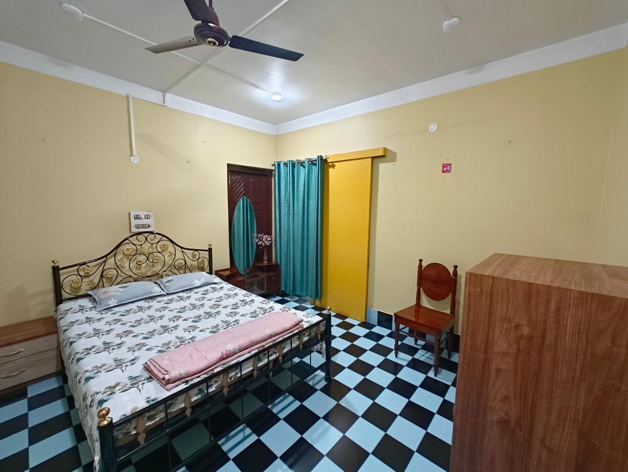 Anjali Homestay - 10 Mins From Airport Силигури Экстерьер фото